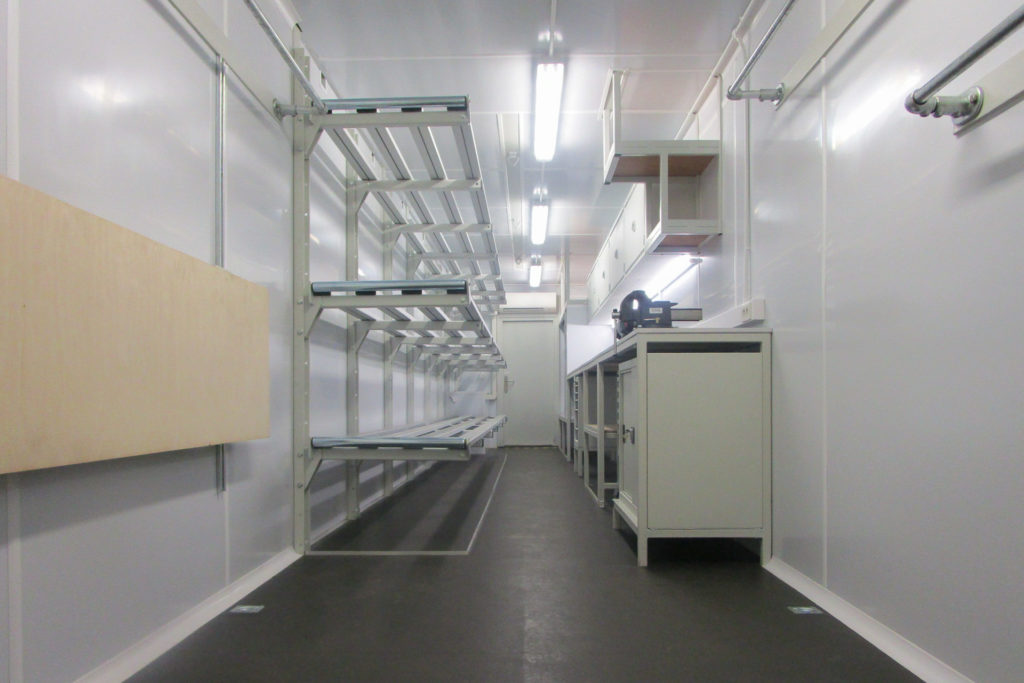 40ft White Workshop